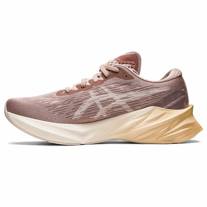 Hardloopschoenen voor Volwassenen Asics NovaBlast 3 Vrouw Zalm